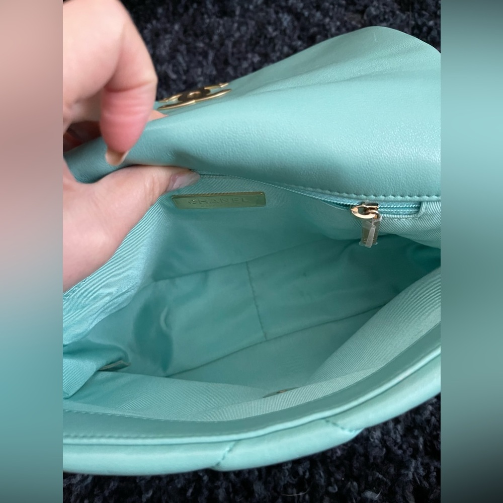 Chanel 19 flap Tiffany Blue small / medium - Picture 7 of 9